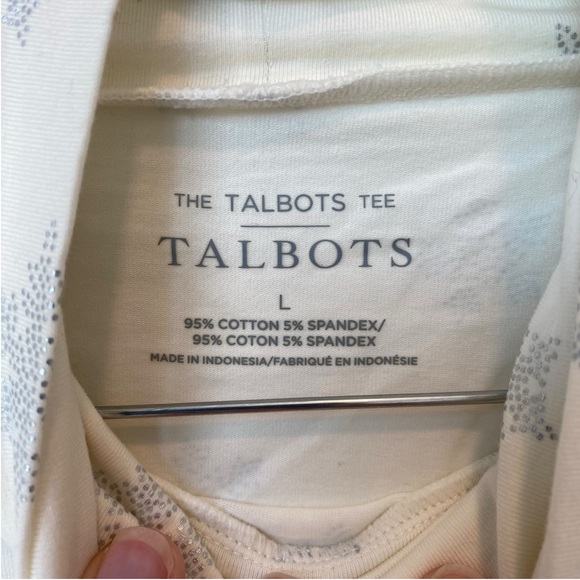 NWT Talbots Long Sleeve Turtleneck Off White with Silver Snowflakes Size Large - Picture 3 of 4